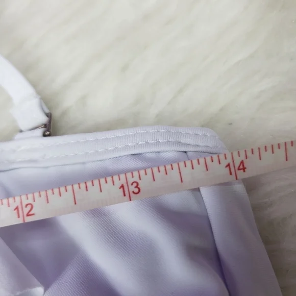 Cute white halter bikini top size medium - Picture 8 of 9